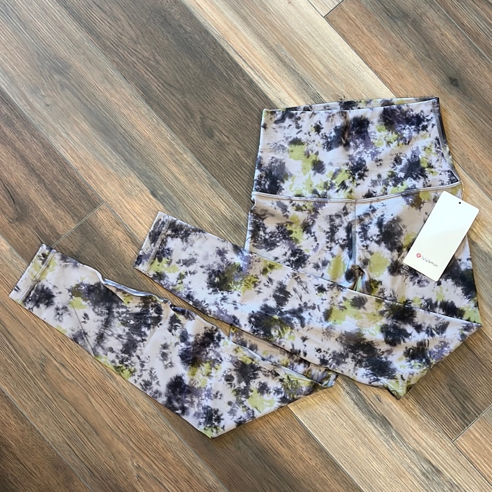 🍋lululemon Align™Super-High-Rise Pant 28" 
Radial Tie Dye Mauve Grey Multi
SZ 6